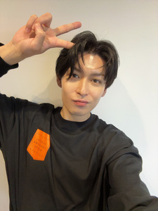 昨日の生配信オフショット公開～！📸✨